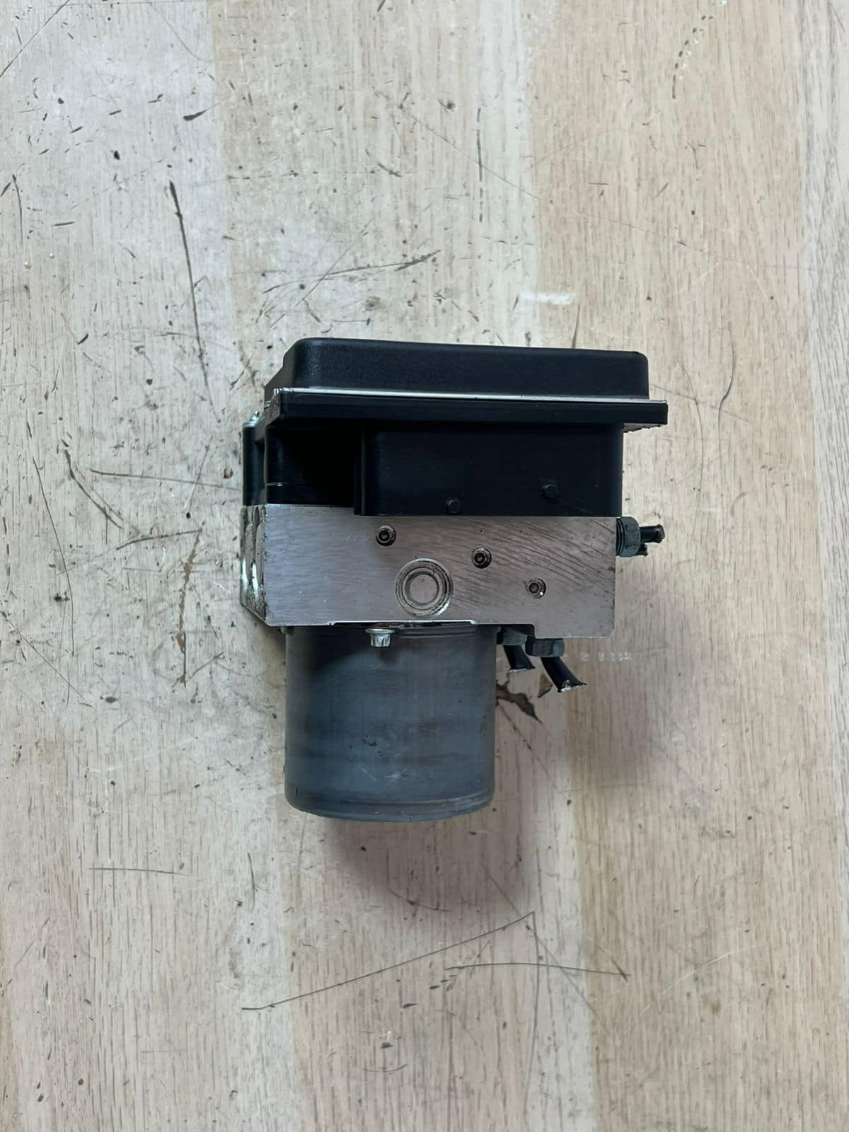 OEM BMW X1 E84 And E90 Hydraulic Unit ABS Pump Module 6860214
