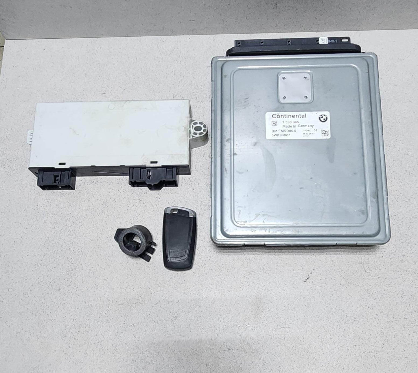 2009-2012 BMW 750i Engine Control Module 7598345
