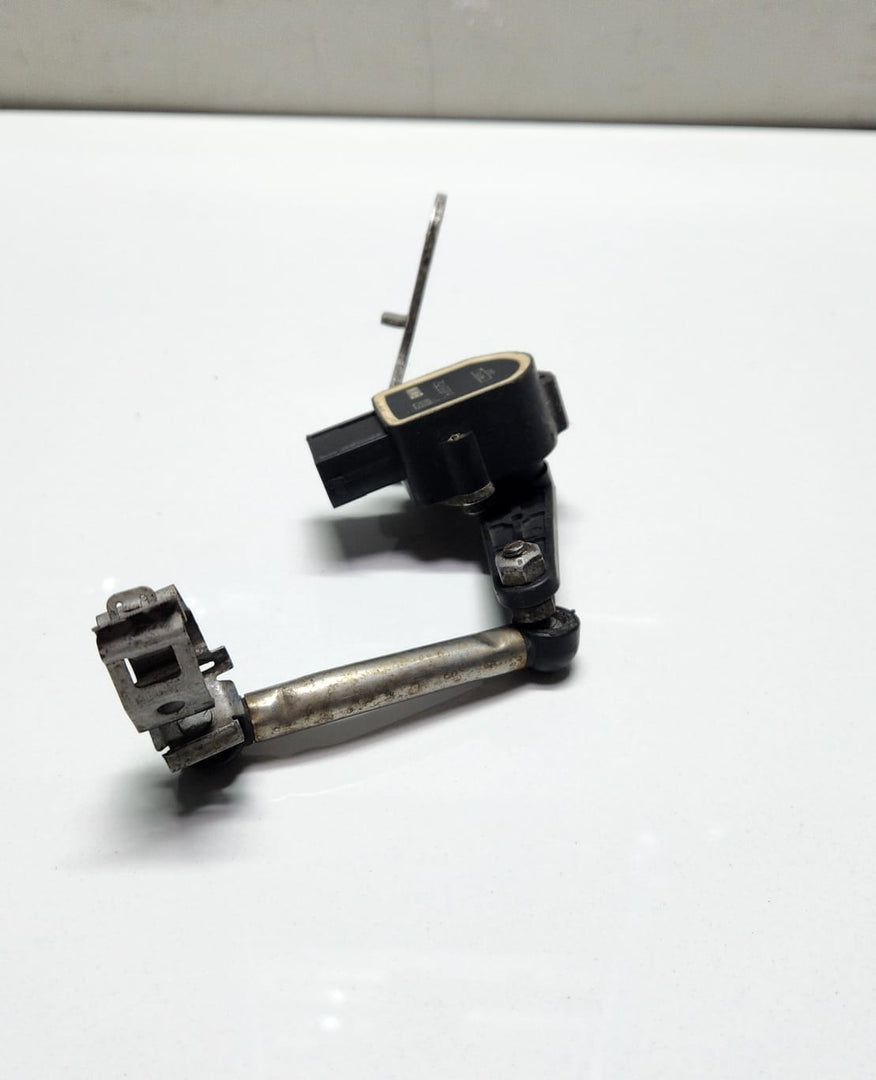 2007-2013 BMW 328i Height Level Sensor 6853752 3 Series Coupe E92 Z4 E85 Z4 E89