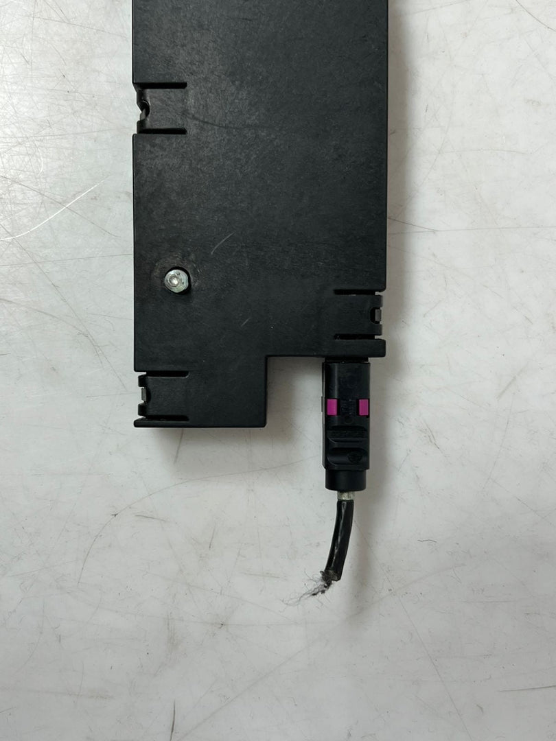 2011-2015 BMW 550i 5 Series F07 GT Antenna Amplifier 9247142 OEM