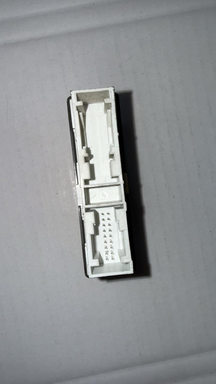 BMW PDC MODULE I8 9382516 2015 2016 BMW I3 - PDC / PARK Distance Control
