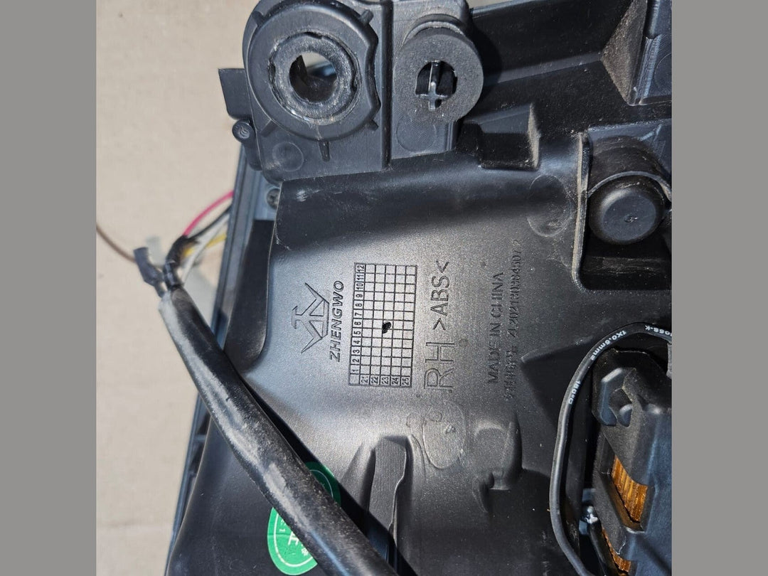 AFTERMARKET BMW  M4 TAIL LIGHT RIGHT SIDE USED ITEM F32 2013