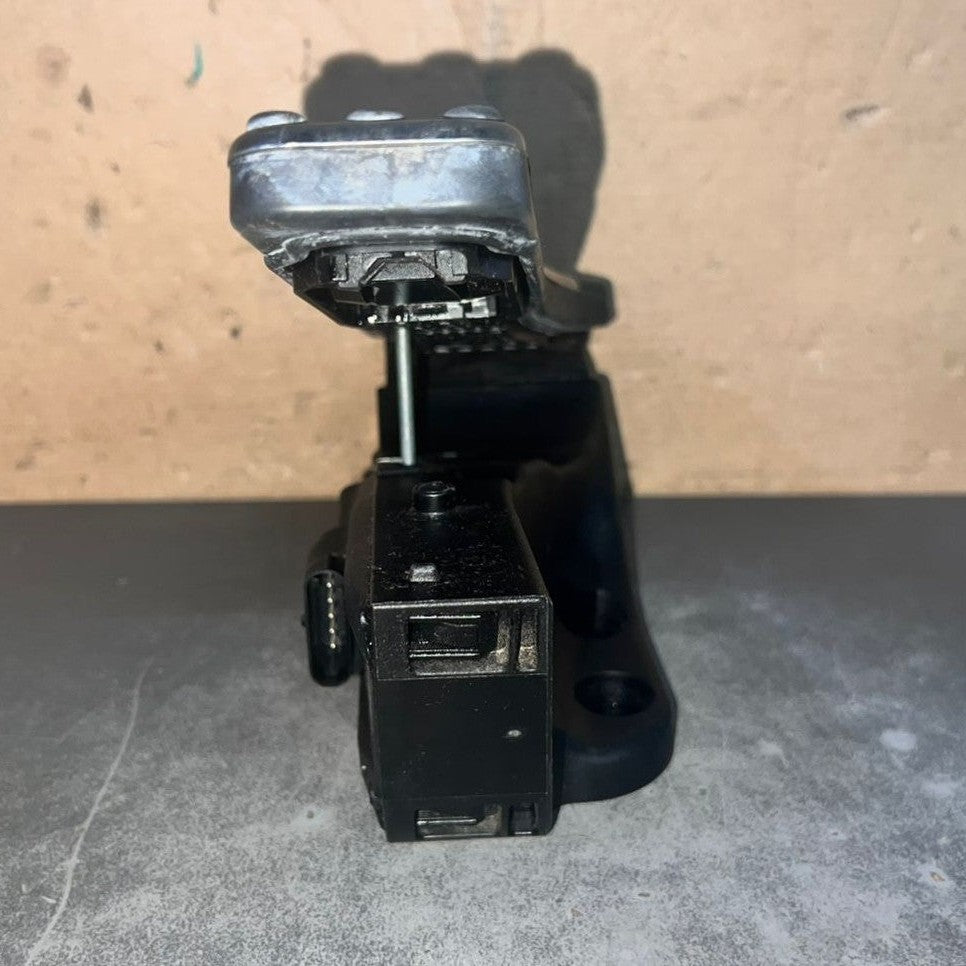 Mercedes W205 W213 W222 W257 Throttle Pedal Accelerator Module A205 3000104 RHD