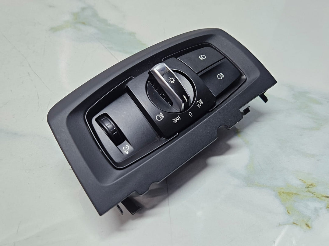 BMW X5 F15 X6 F16 RHD Headlight Control Switch 6824888 OEM