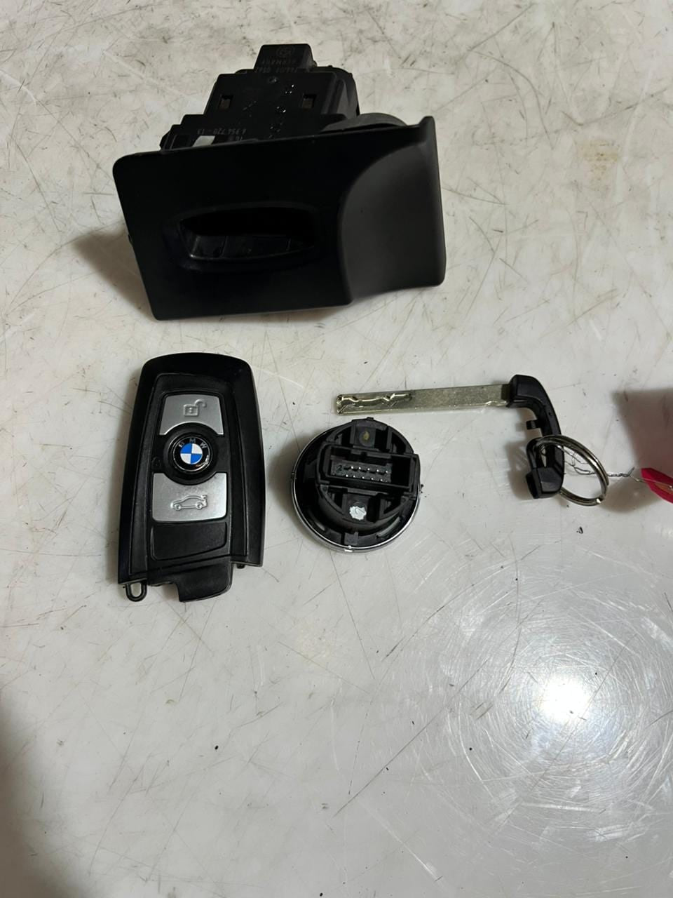 BMW 3 SERIES E92 Engine Control Unit ECU SET DME + CAS3 + 1KEY 7589705 OEM