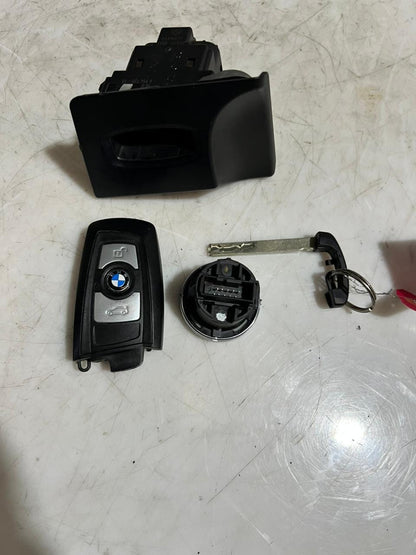 BMW 3 SERIES E92 Engine Control Unit ECU SET DME + CAS3 + 1KEY 7589705 OEM