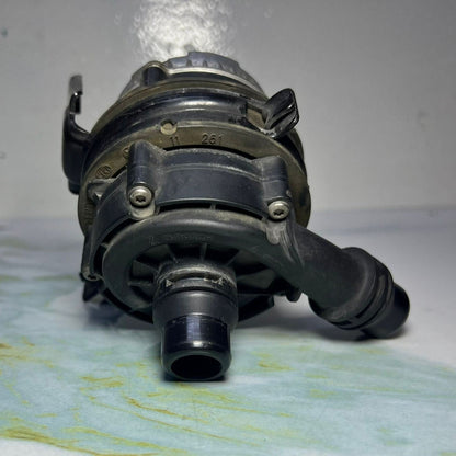 Mercedes-Benz C300 W205 W222 GLC Engine Auxiliary Water Pump Bosch A000 5002686