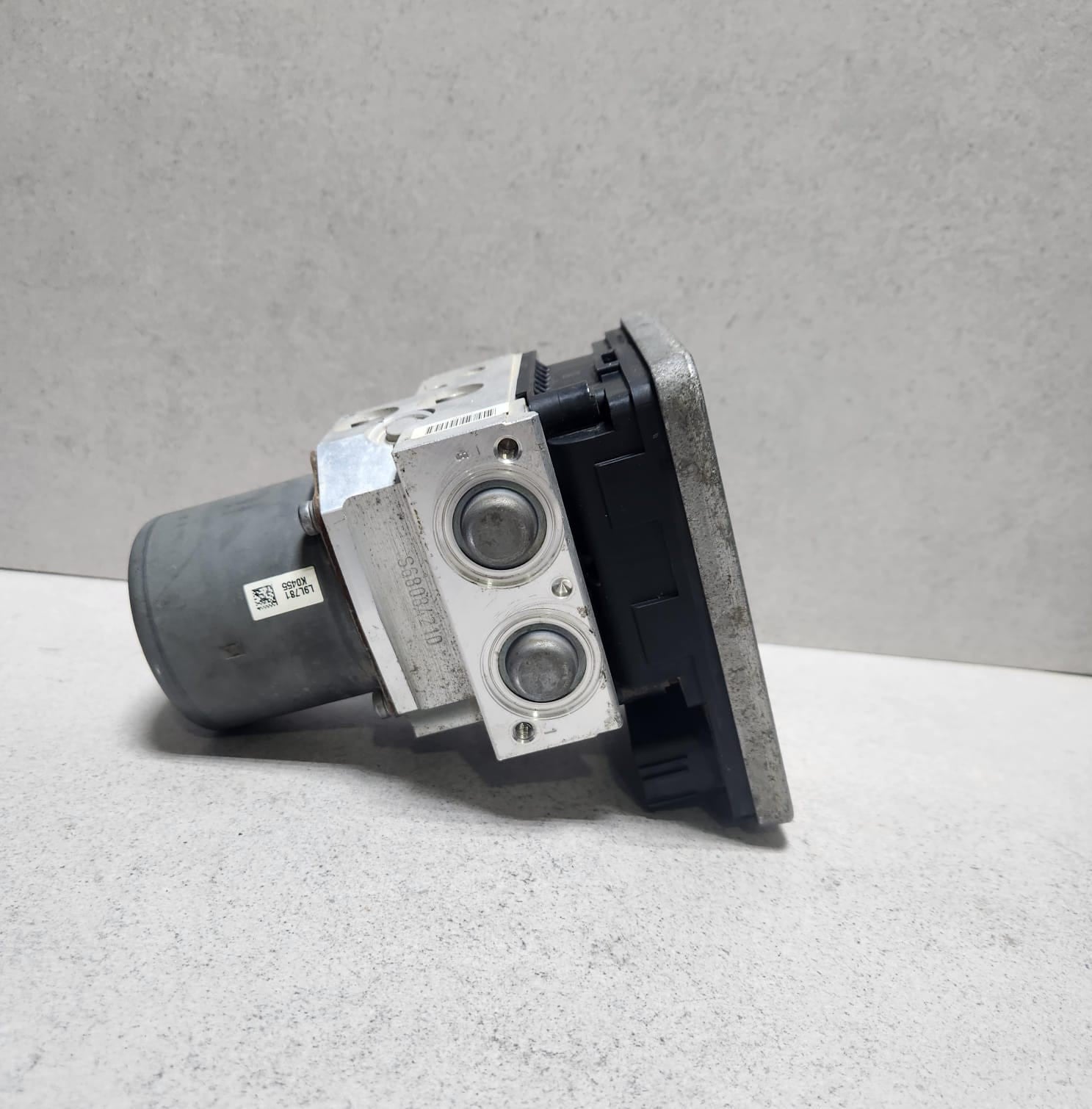 2017-2020 BMW 540i Abs Pump Control Module Unit 6893768 530i  M550i and X3 G01
