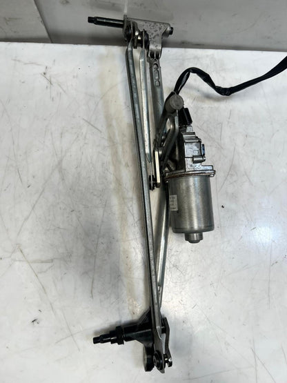 2010-2015 BMW X1 E84 Front Windshield Wiper Motor And Linkage 2992466 OEM