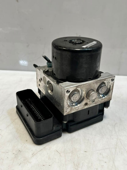 2013 BMW 320i 3' F30 F31 DSC HYDRAULIC ABS Pump Module 6862246 OEM