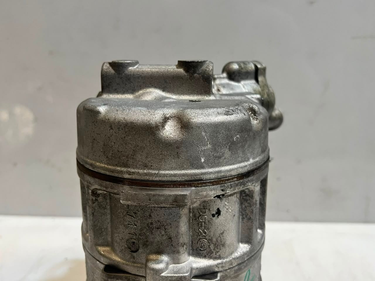 BMW 525i E60 E61 E63 E64 E65 E66 3.0L Air Conditioning Compressor 6956715 OEM