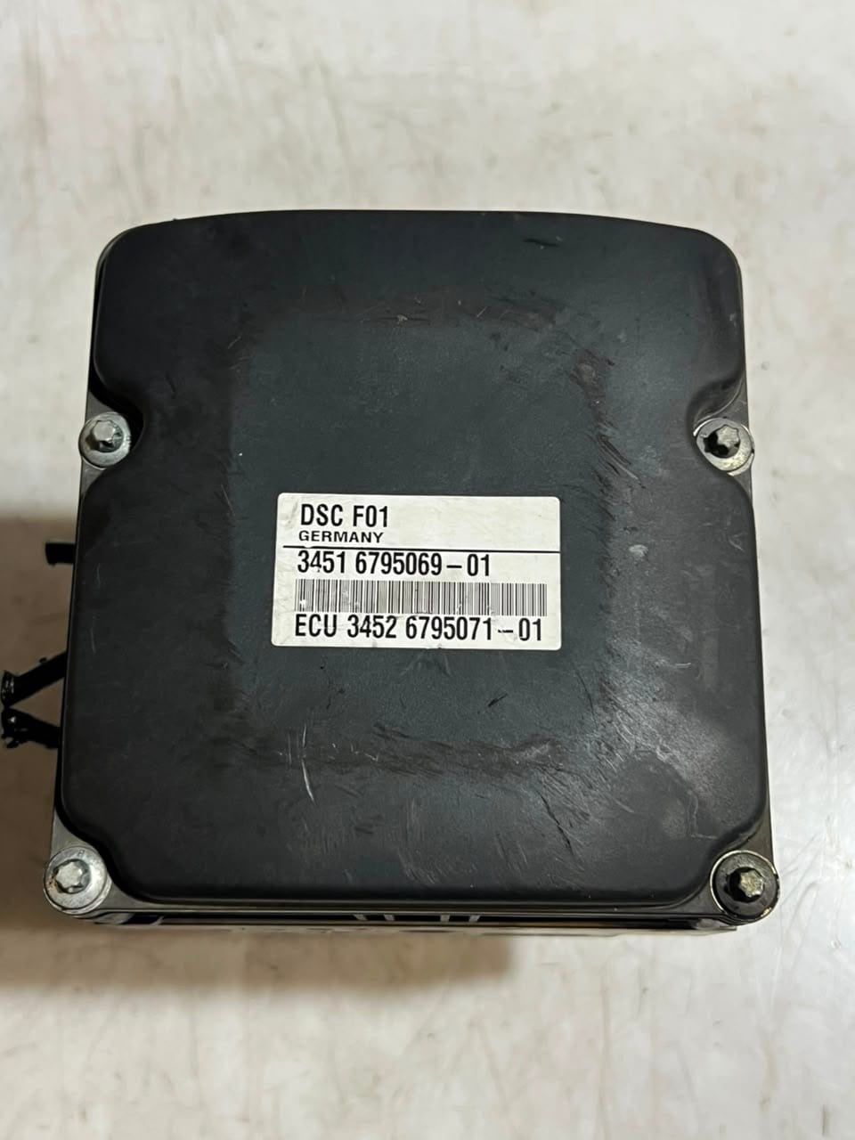 2010-2015 BMW 5 7 Series F01 F02 F07 Gran Turismo 740i ABS Pump 6795069 OEM