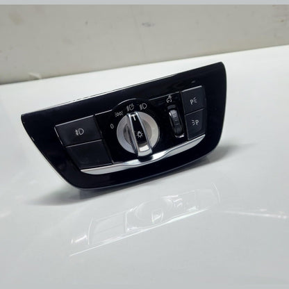 2017-2021 BMW 530i Headlight Switch 6841881 5 Series G30 G31 OEM