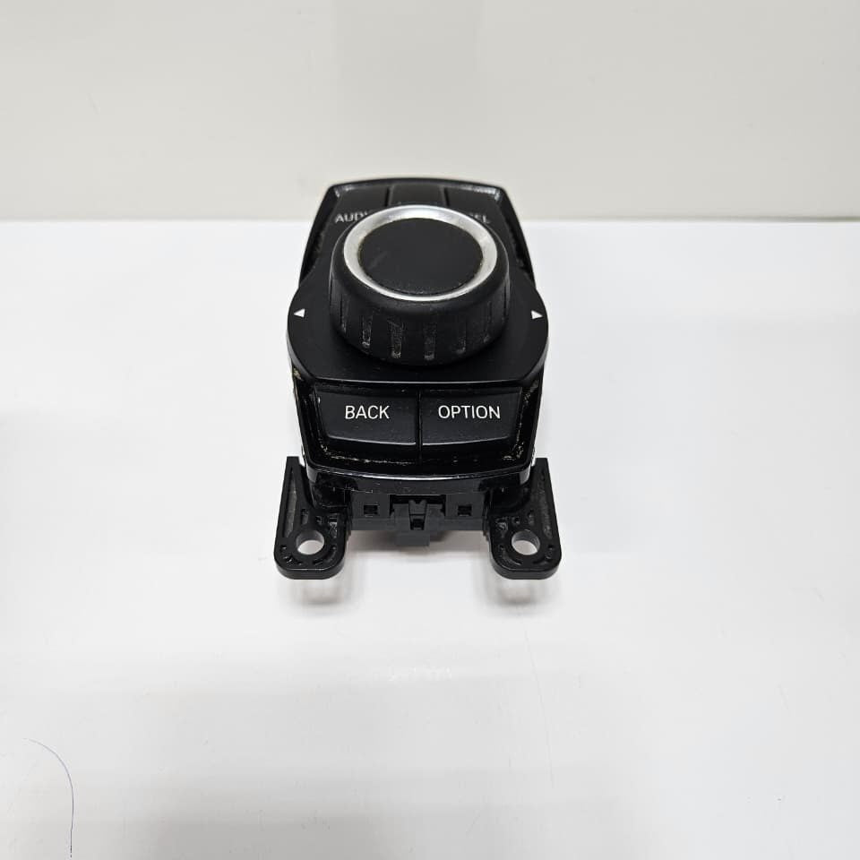 2012-2015 BMW 320i Idrive Media Controller 9317695