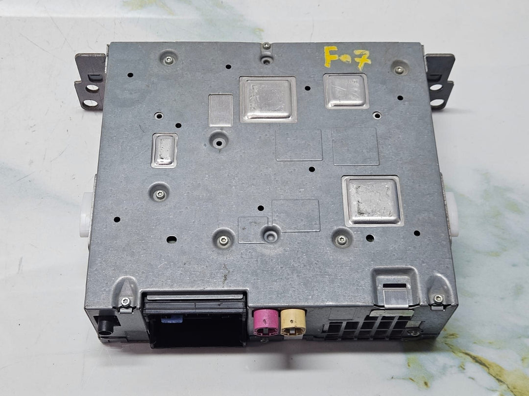 10-12 OEM BMW 5 F10 F11 HU CIC MID BUSINESS CD PLAYER SYSTEM CONTROLLER 9237202