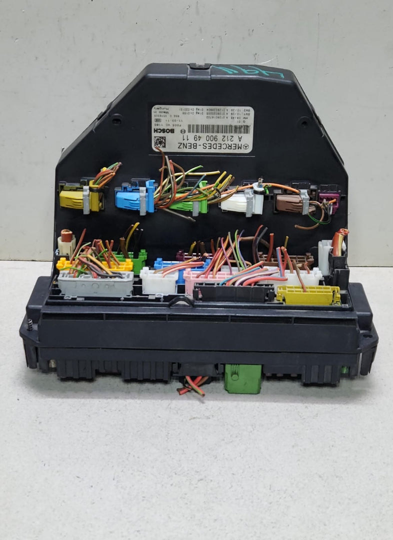 2012-16 Mercedes E200 Front SAM Fuse Box Control Module A2129004911 E-Class W212