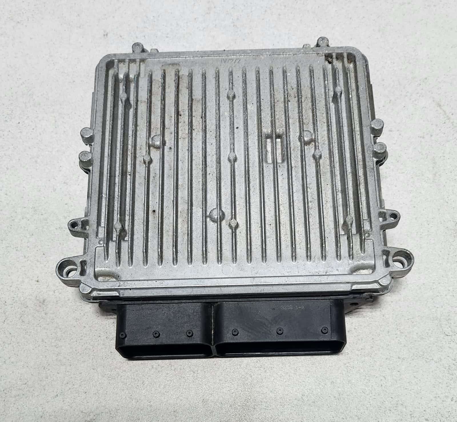 Benz Engine ECU A642 1501134  A 642 150 11 34 DIESEL ECU 3.0L 6 ZYL 