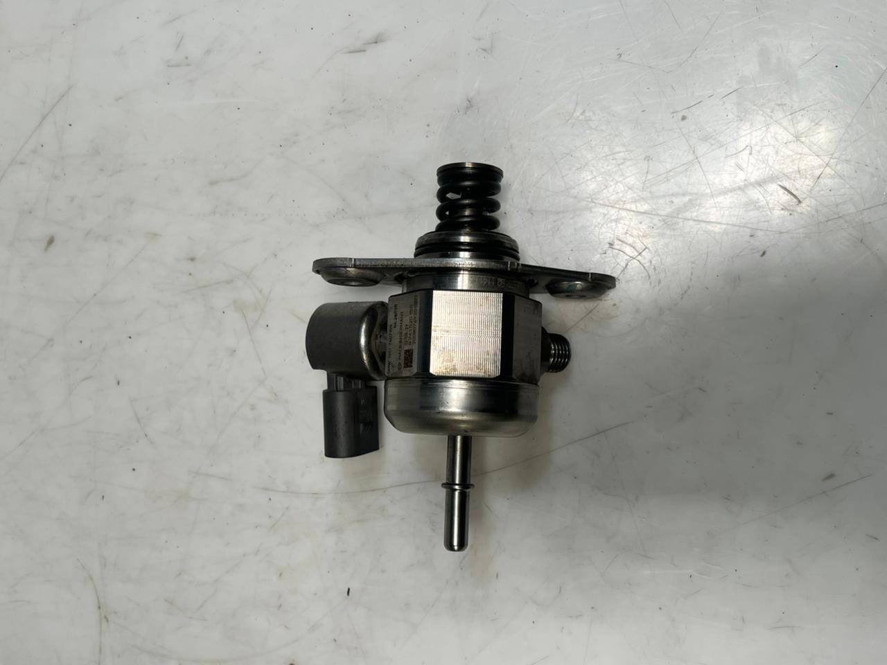 BMW 1 3 Series F20 116i 118i F30 N13 High Pressure Fuel Pump 7607159 OEM