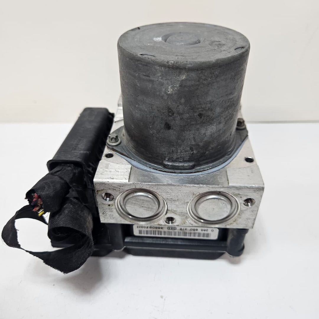 2004-2007 BMW 5 6 Series E60 E61 530i E63 E64 ABS Hydraulic Pump 6769707