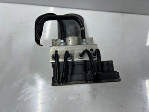 2014-2018 BMW F15 X5 and F16 X6 35iX Abs DIsc Brake Pump Control Module 6864798