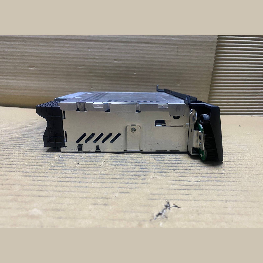 2006 BMW 325i Cd Radio Player 6976888 X3 E83 and 2006 BMW 325i 