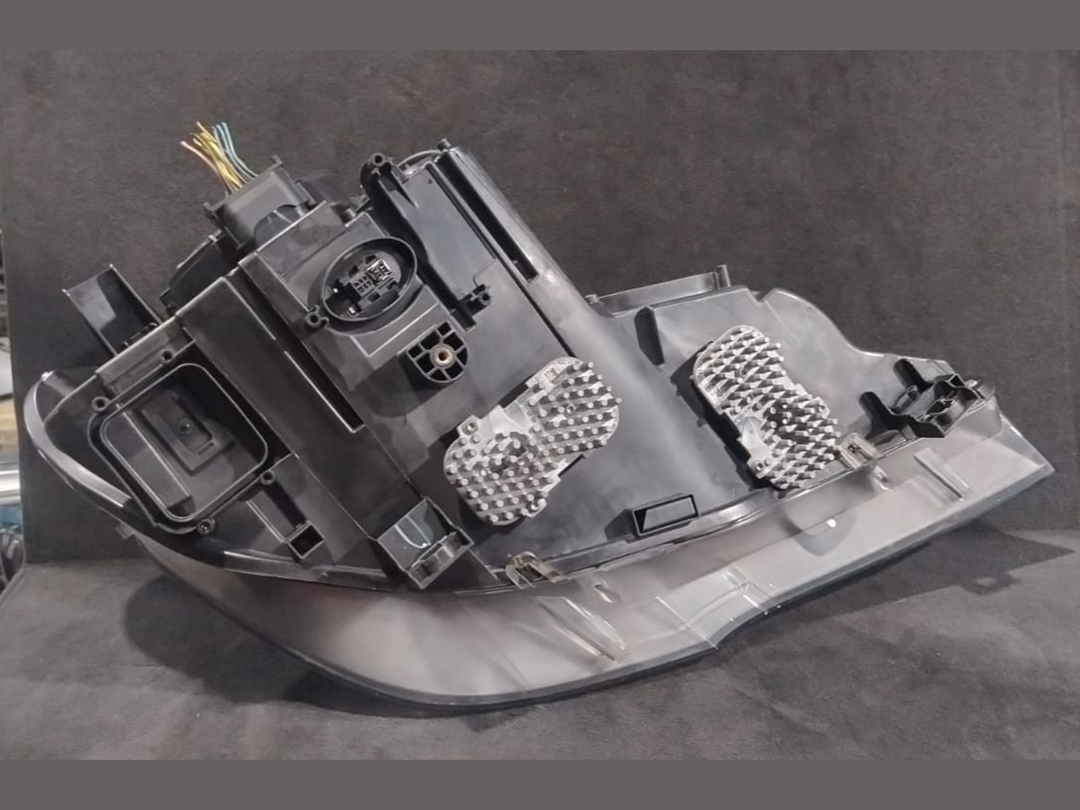 BMW X5 E70 LCI M SPORT LEFT XENON HEADLIGHT- 7221893 2013