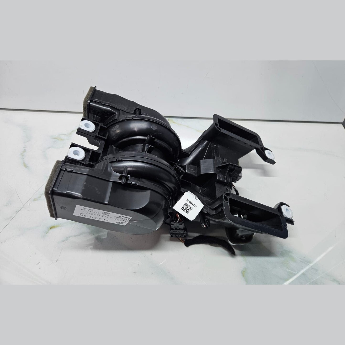 2016-2019 BMW 7 Series G11 740i 750i M760i, X5 G05, X7 Rear Blower Motor 9315950