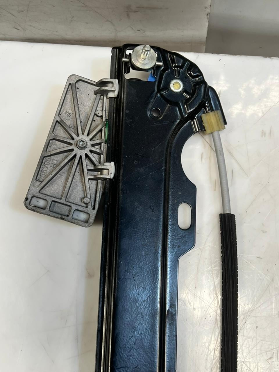 2012 BMW Z4 E89 sDrive 20I Window REGULATOR Motor Front Left 6952085 OEM
