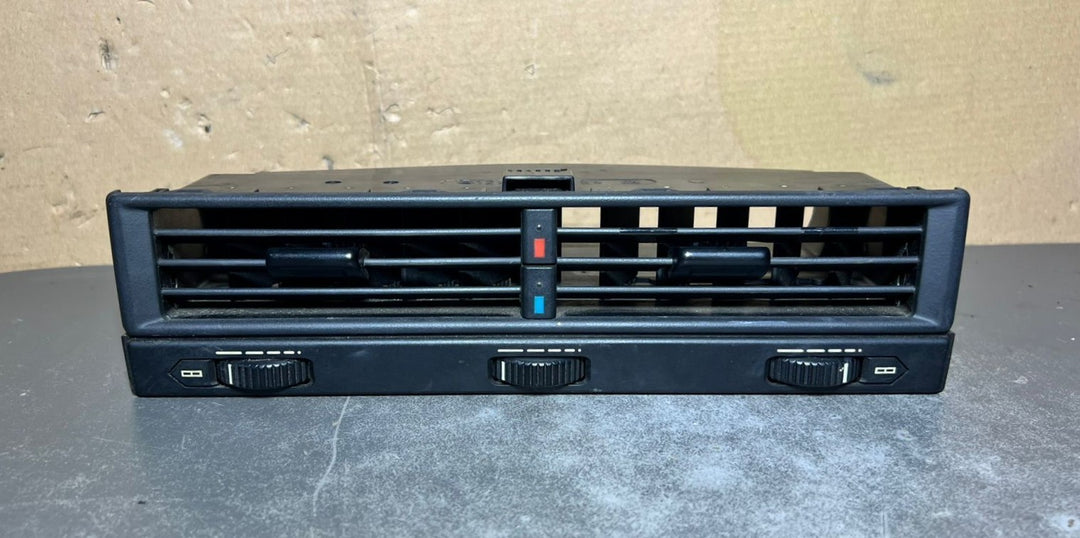 88-98 Mercedes R129 SL Front Center Dashboard  Heater A/C Air Vent A129 8300354