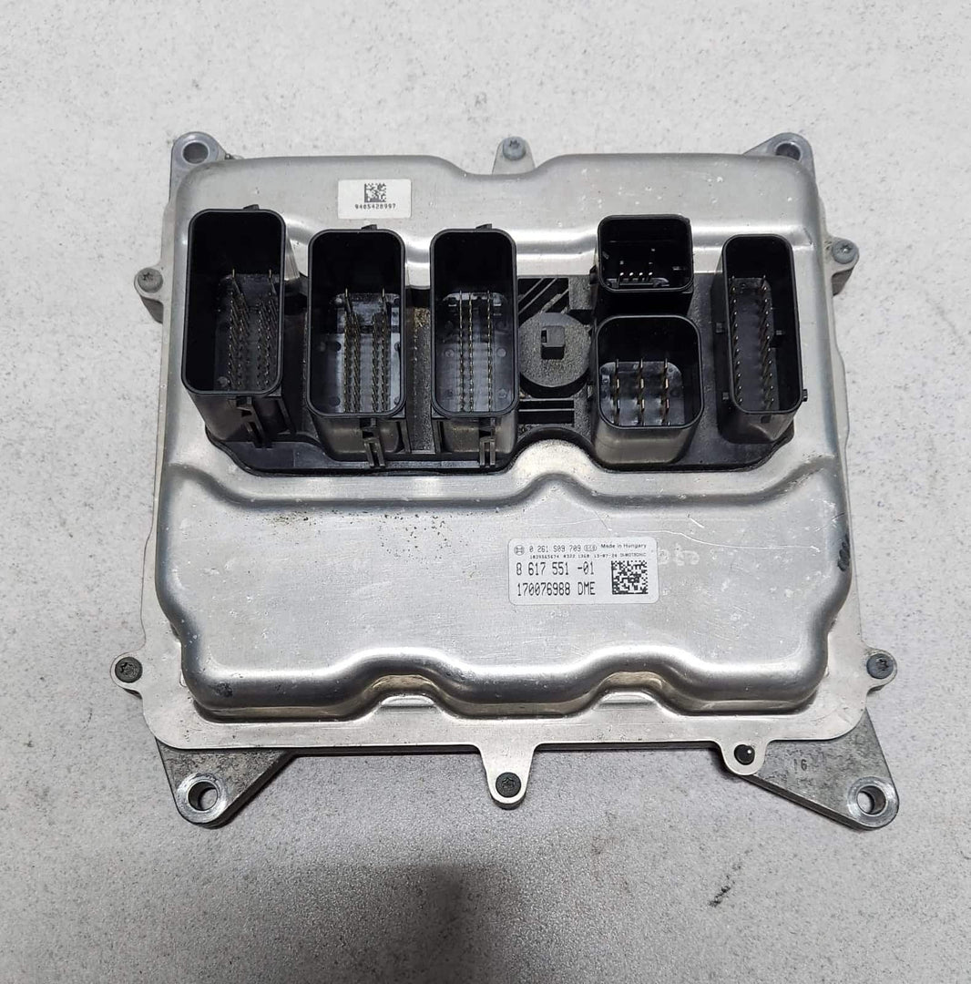 2011-2013 BMW 125i Engine Control Unit ECU Set 8617551 F20 F21 125i N20