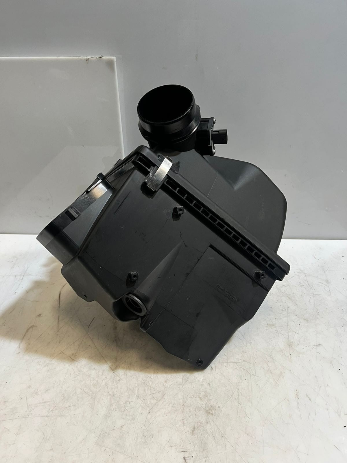 BMW 1 3 5 Series F20 F22 F30 F32 F36 B48 Air Filter Box MAHLE 8601677 OEM