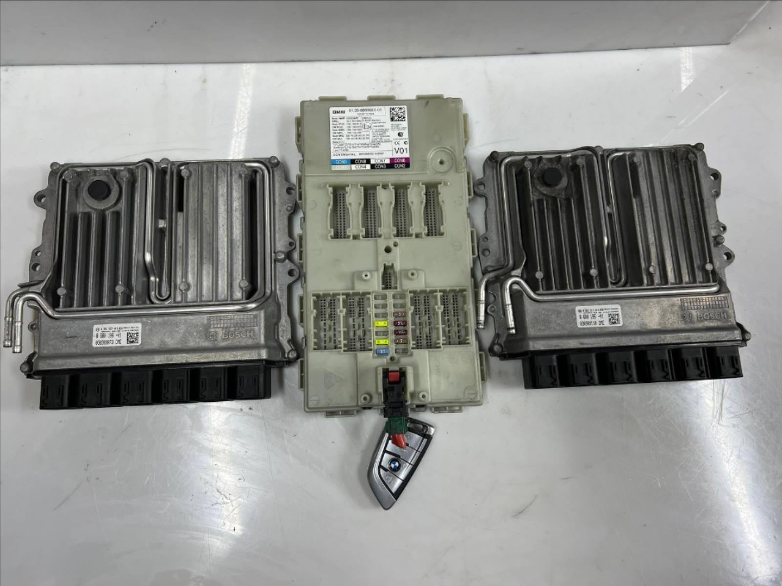 2016-2018 BMW 7 Series G11 G12 750li Engine Control Unit 8680196