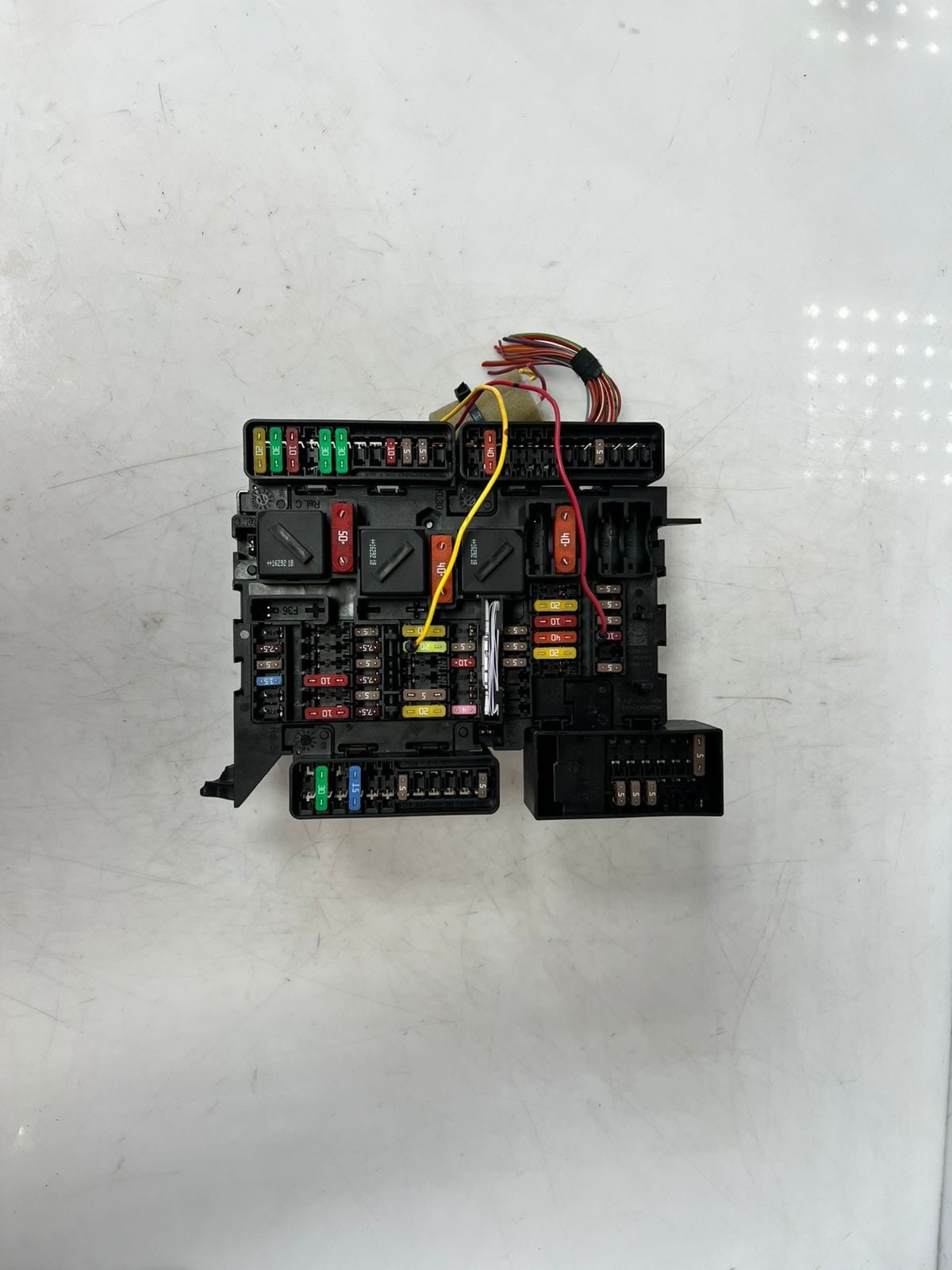 2016-2021 BMW 2 Gran Tourer F46 X1 F48 F49 Fuse POWER SUPPLY Box 9270356 OEM