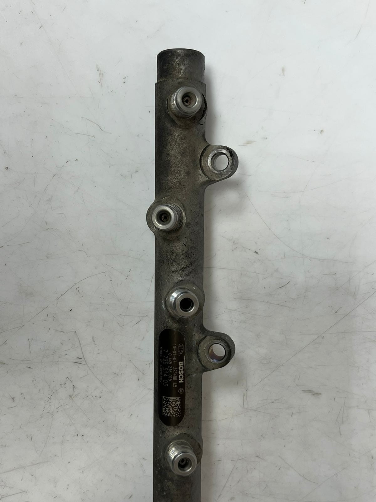 2002-2005 BMW 745i 7 Series E65 E66 E67 E60 E83 X3 Fuel Rail INJECTOR 7795514 