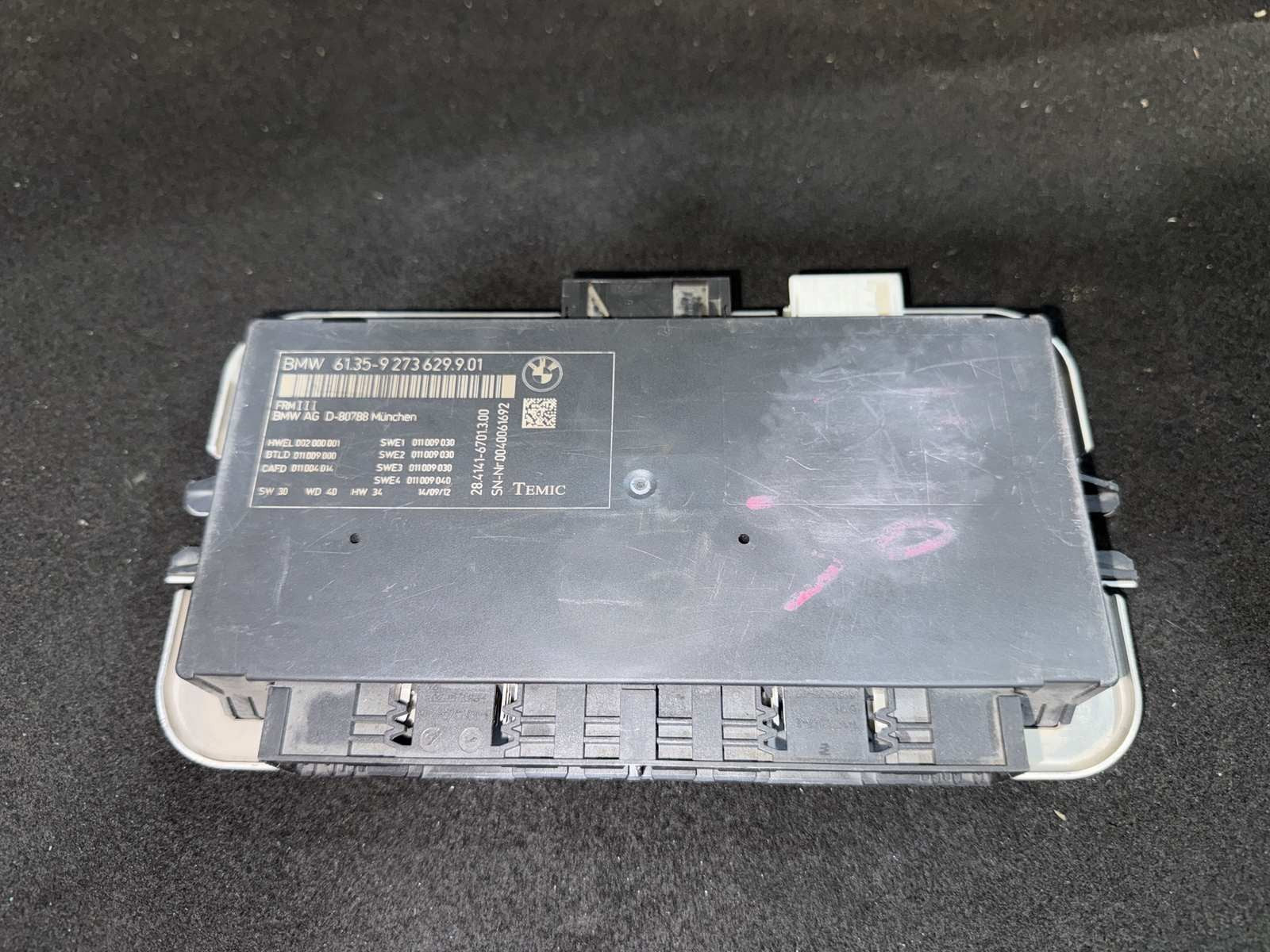 2010-2013 BMW 528i, 535i, 550i, 640i, 650i, 750i Footwell Control Module 9273629