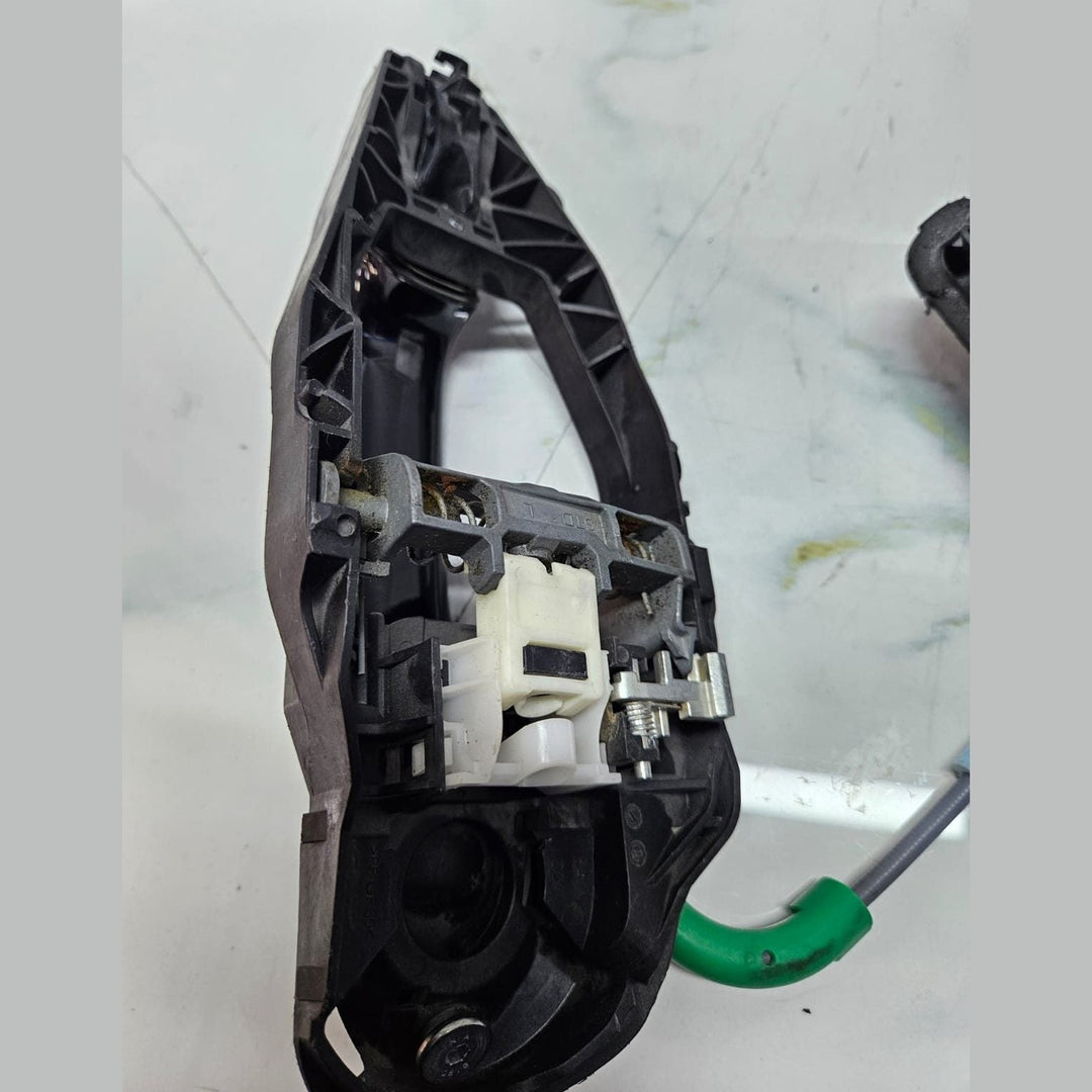 BMW G01 G08 X3 F97 X3M G02 F98 X4 X4M Rear Left Side Door Lock 7473147
