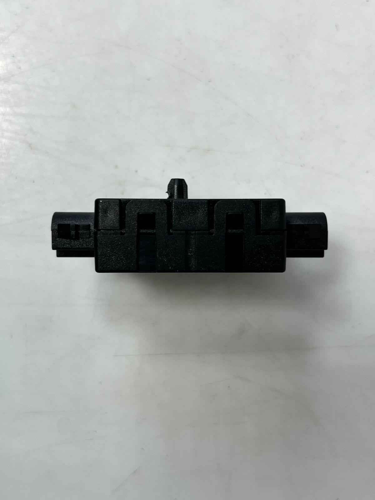 2017-2019 BMW X3 F25 DIVERSITY ANTENNA CONTROL MODULE 9181453