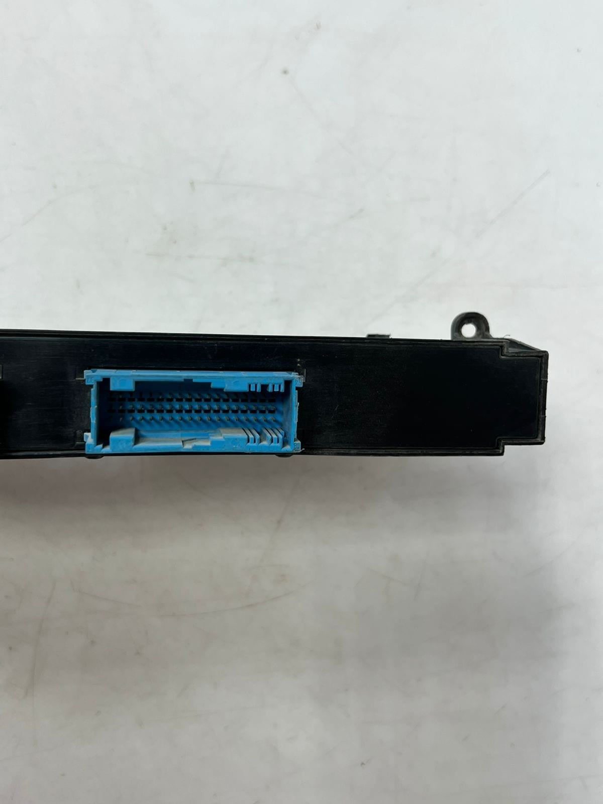 2007-2013 BMW 328i E90 3 Series 330i, and 335i Body Control Module 9134480 OEM