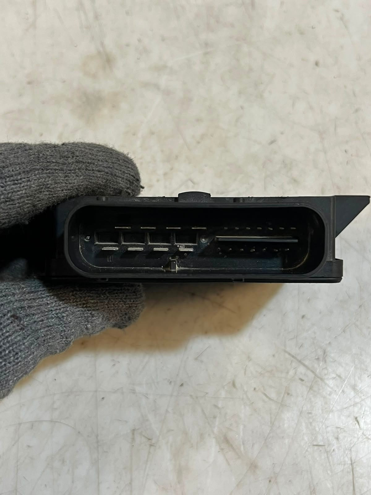 2010-2016 BMW 5 Series F10 F11 F12 F13 F25 535i Handbrake Control Module 6853703