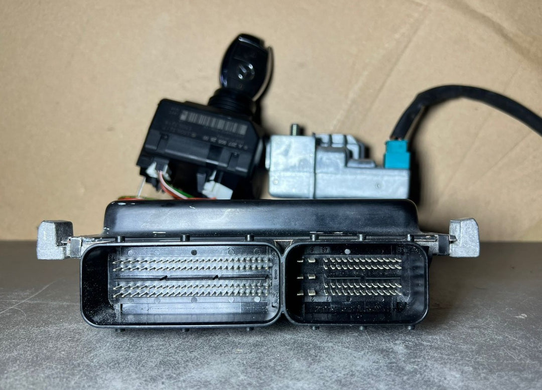 10-14 Mercedes-Benz W204 ECU Engine Control Module Ignition Key Switch SET OEM