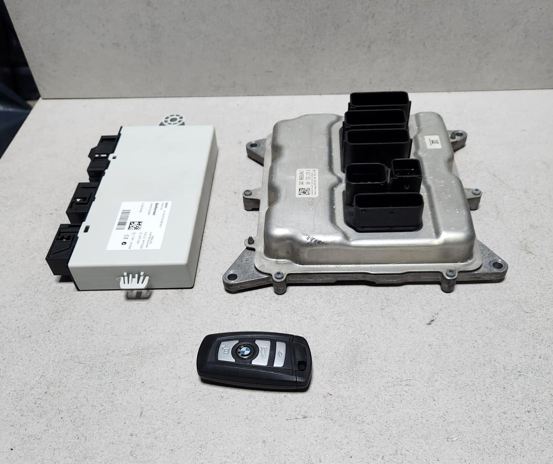 2011-2013 BMW 125i Engine Control Unit ECU Set 8617551 F20 F21 125i N20