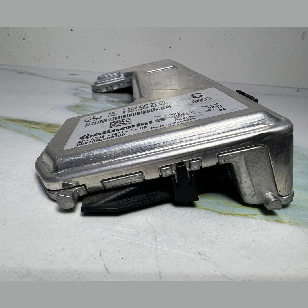 Mercedes-Benz Multifunction Camera Control Unit A2539004402 CL W217 W253