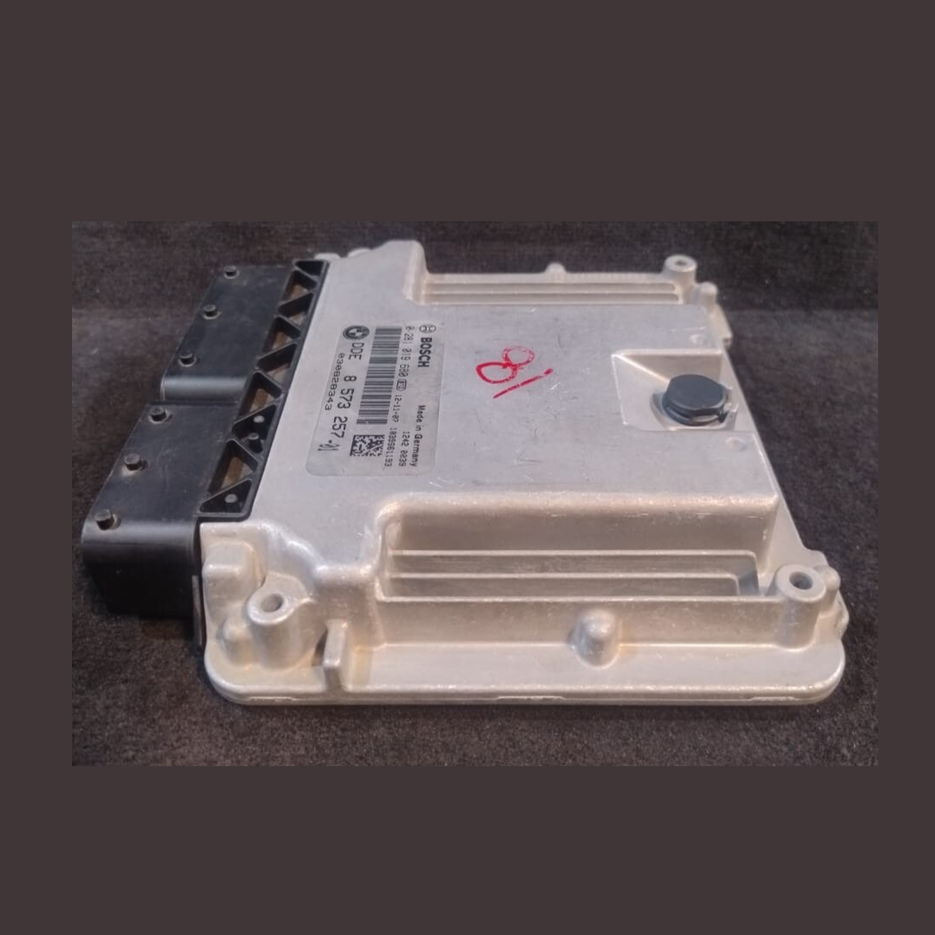BMW F10 F11 520d DIESEL N47N 184HP  ENGINE CONTROL UNIT ECU ONLY  DDE 8573257