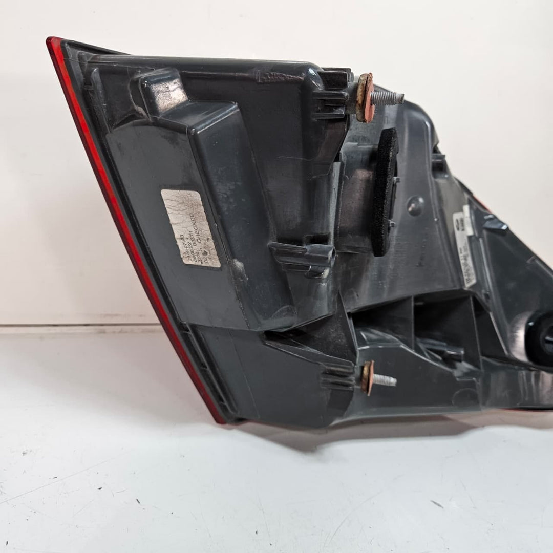 7300268-BMW 7 Series F01 F02 F03 F04 Rear Right Taillight Assembly OEM