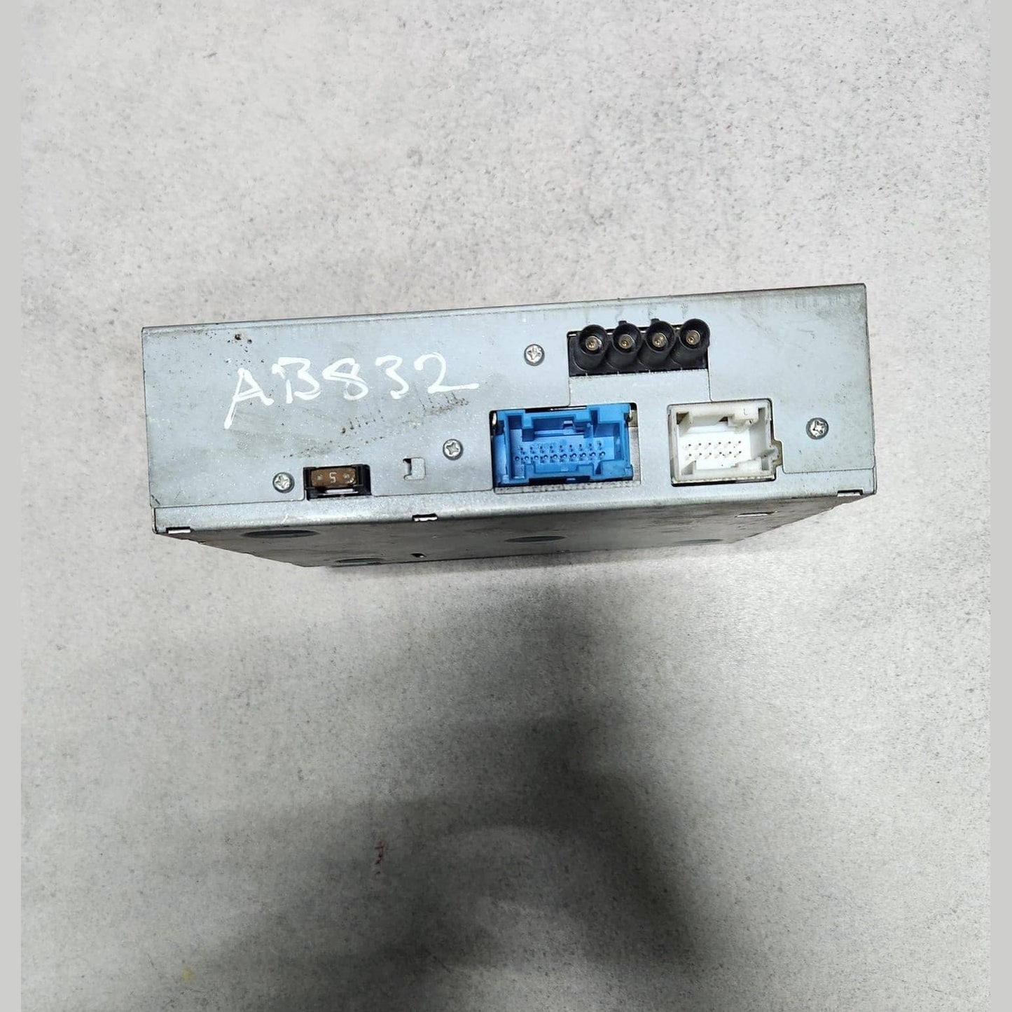 2010-2011 Mercedes-Benz C250 Tv Tuner A2048205285 W204 C-Class C250 and C63 AMG