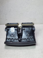 Bild in die Galerieansicht laden, 2017-2023 BMW 530i Rear Air Vent Grille 9357865 G30 G31 G32 GT and F90