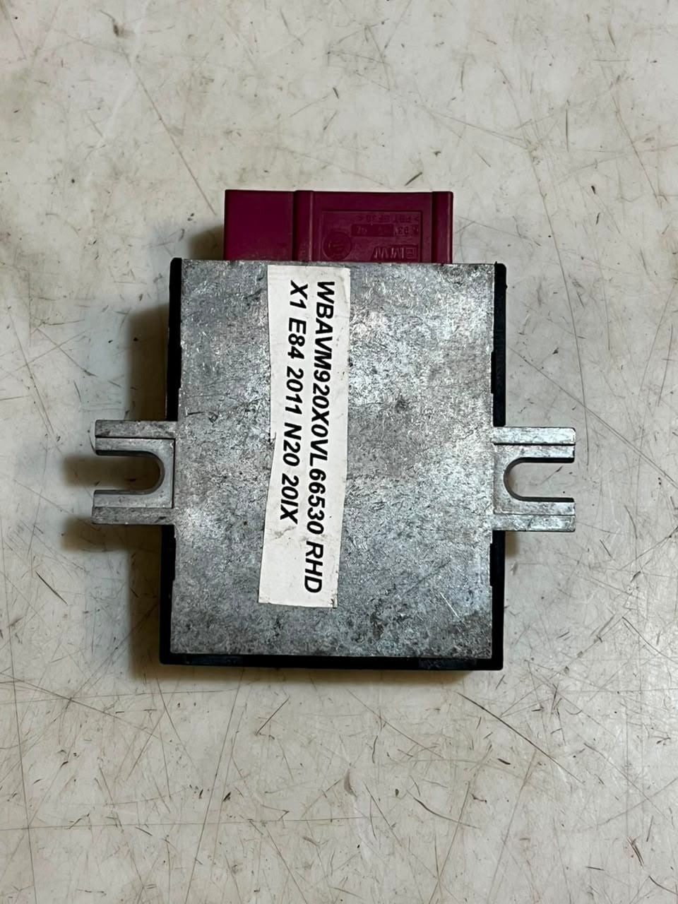 2008-2013 BMW E90 E91 128i 135i 328i 335i 128i Fuel Pump Control Module 7276046