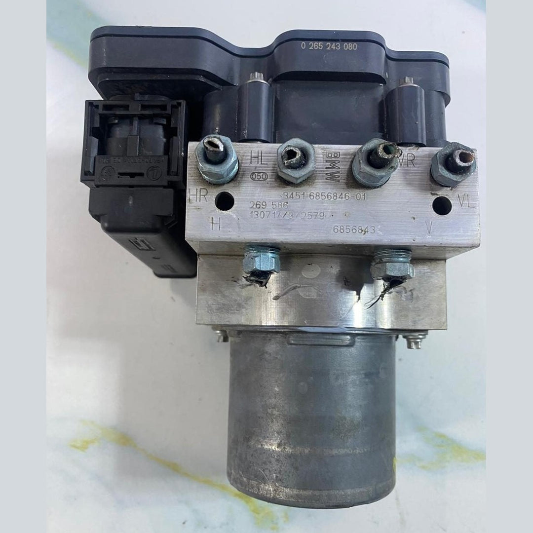 BMW ABS Pump Control Unit Module BMW 5 Series F10 F11 6865864 DSC / DXC9 L6 ACC