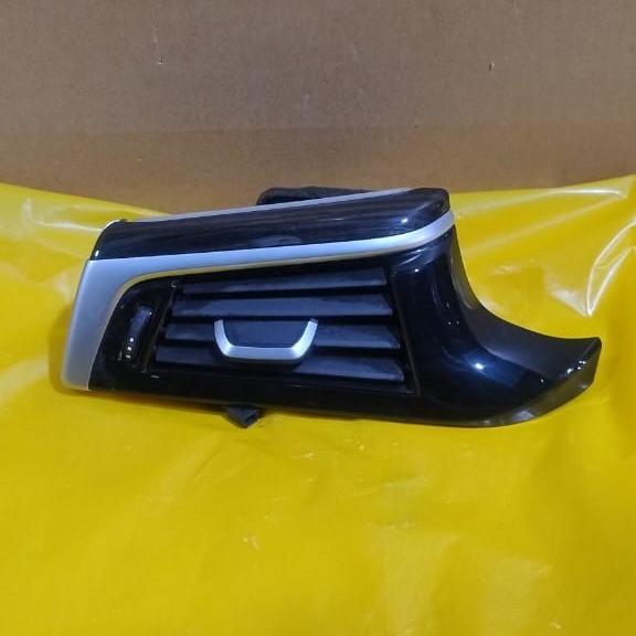 BMW 5 SERIES G30 G31 LEFT DASHBOARD AIR VENT GRILLE TRIM P/N 9329545