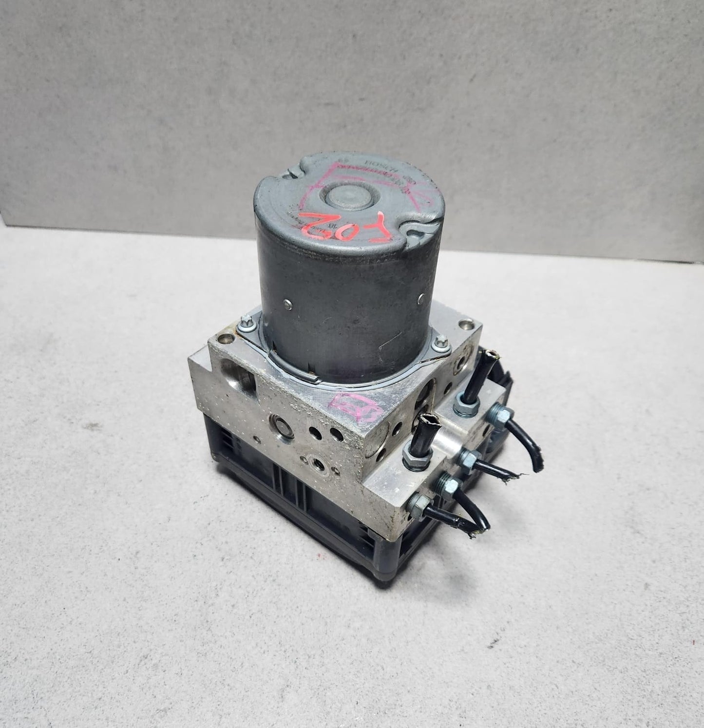 BMW Abs Anti-Lock Brake Pump Module 6797036 F01 F02 7 Series and F07 5 Series 